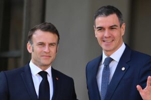 Macron e Sánchez danno il colpo di grazia all’auto