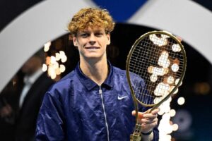 Il tennista è solitario e non batte bandiera