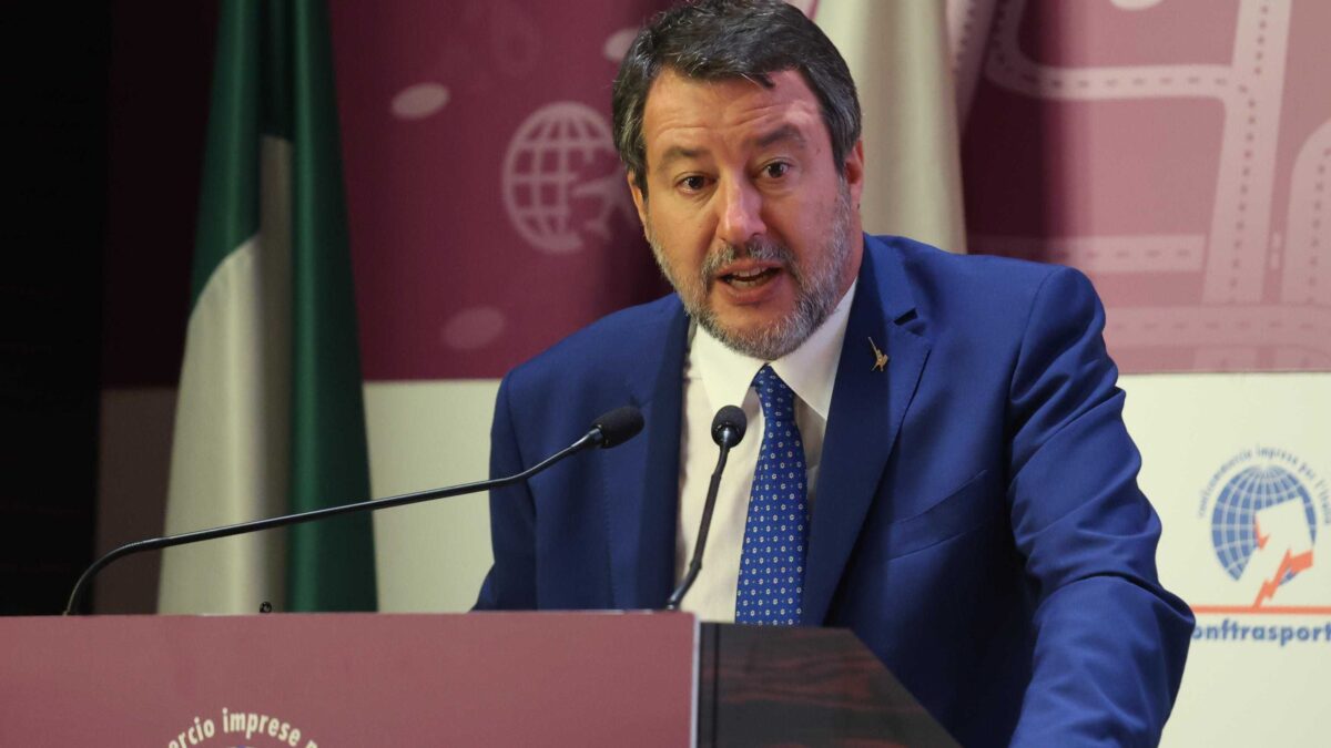 Ennesimo affondo Lega sulle banche: «Irritanti, alzeremo il contributo»