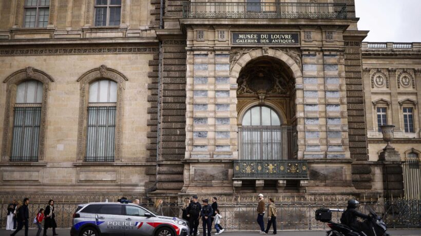 Due arrestati per il furto al Louvre. Fuggivano verso Algeria e Mali