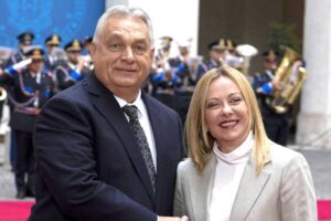 Orbán star a Roma fa rosicare la sinistra: «L’Ue non conta nulla, il gas russo ci serve»