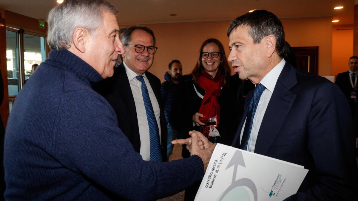 Lupi azzanna Tajani: «Manovra condivisa». «No, sei Pinocchio»