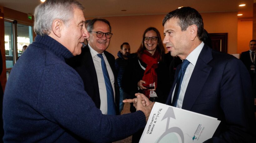 Lupi azzanna Tajani: «Manovra condivisa». «No, sei Pinocchio»