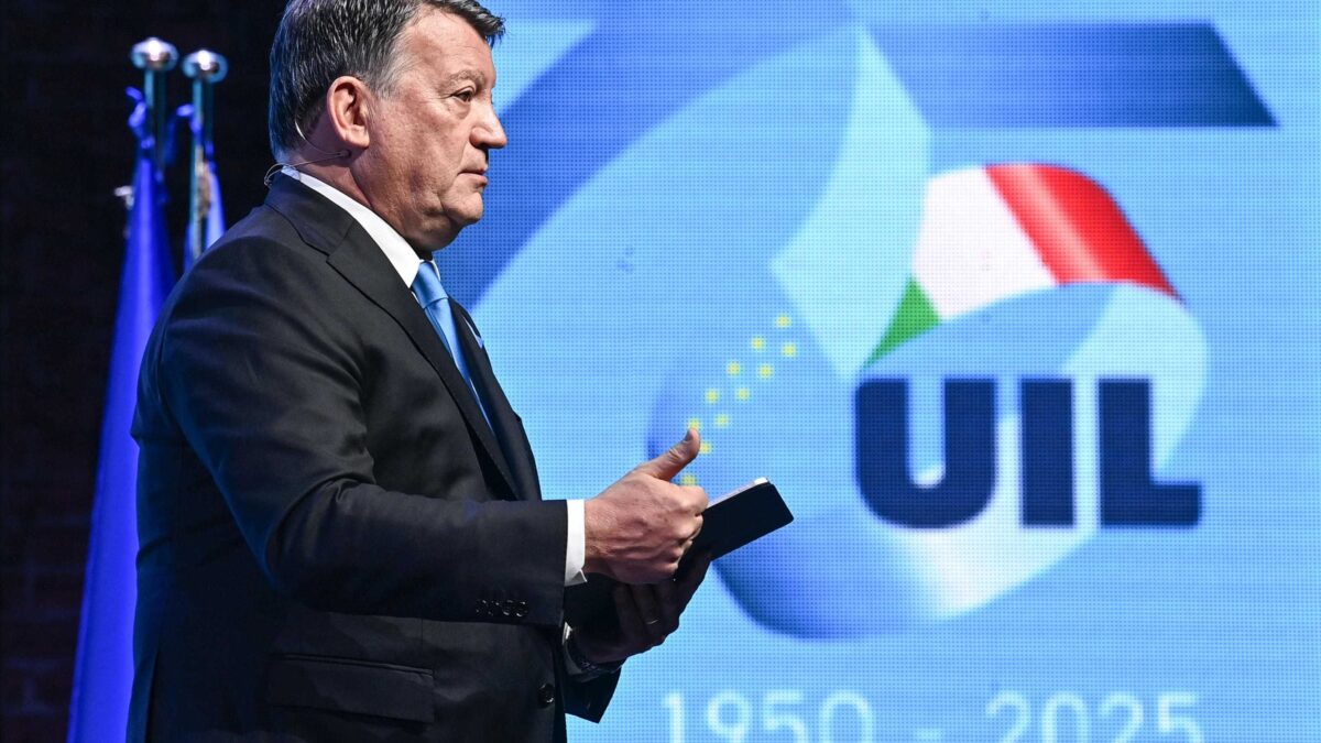Anche la Uil si smarca da Landini