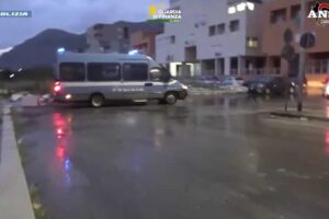 Palermo: arresti, sequestri di droga e denunce allo Zen