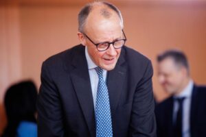 Berlino si butta tra le braccia di Xi. Volano gli acquisti tedeschi in Cina