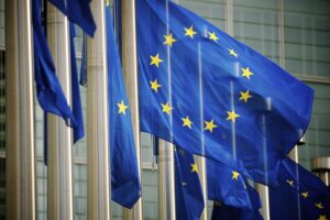 Deficit, energia, migranti. Il vero nemico si chiama Ue